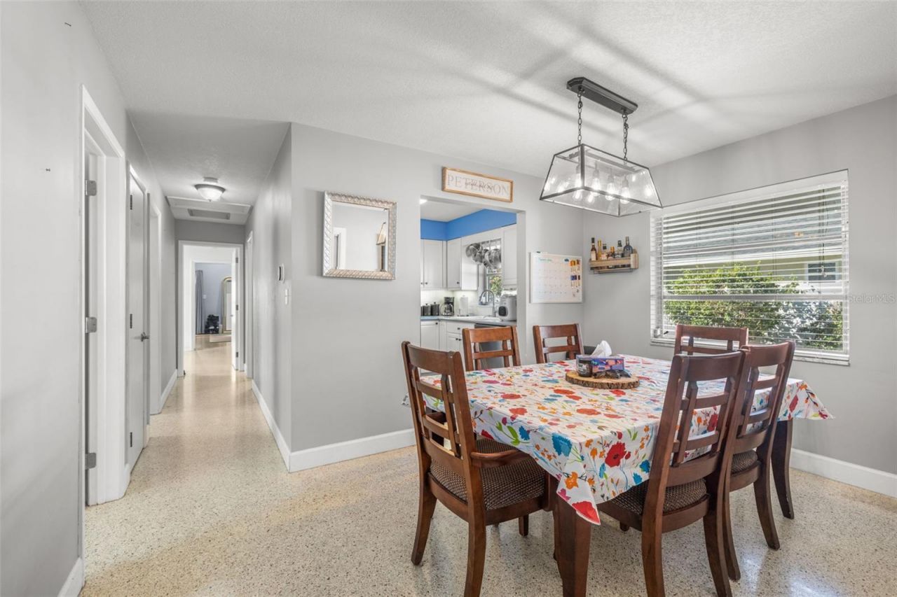 744 63rd Avenue N, Saint Petersburg, FL 33702 Photo