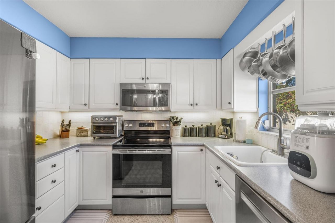 744 63rd Avenue N, Saint Petersburg, FL 33702 Photo