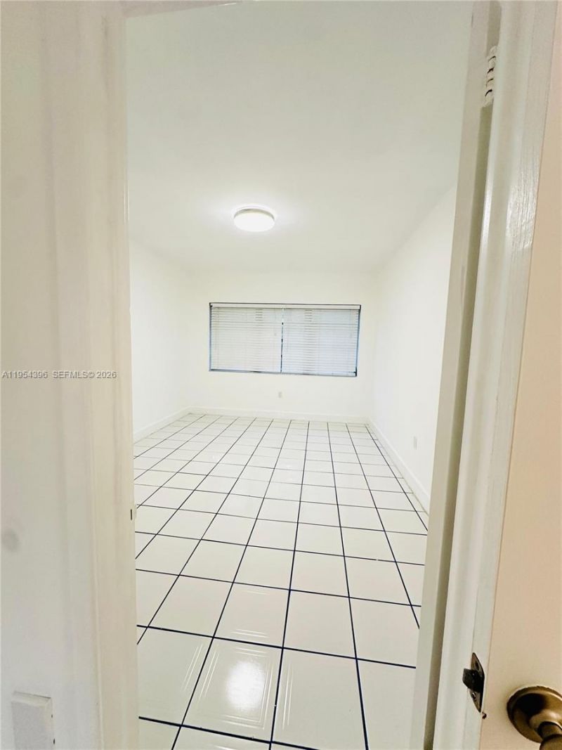 50 Park Dr, Unit 3, Bal Harbour, FL 33154 Photo