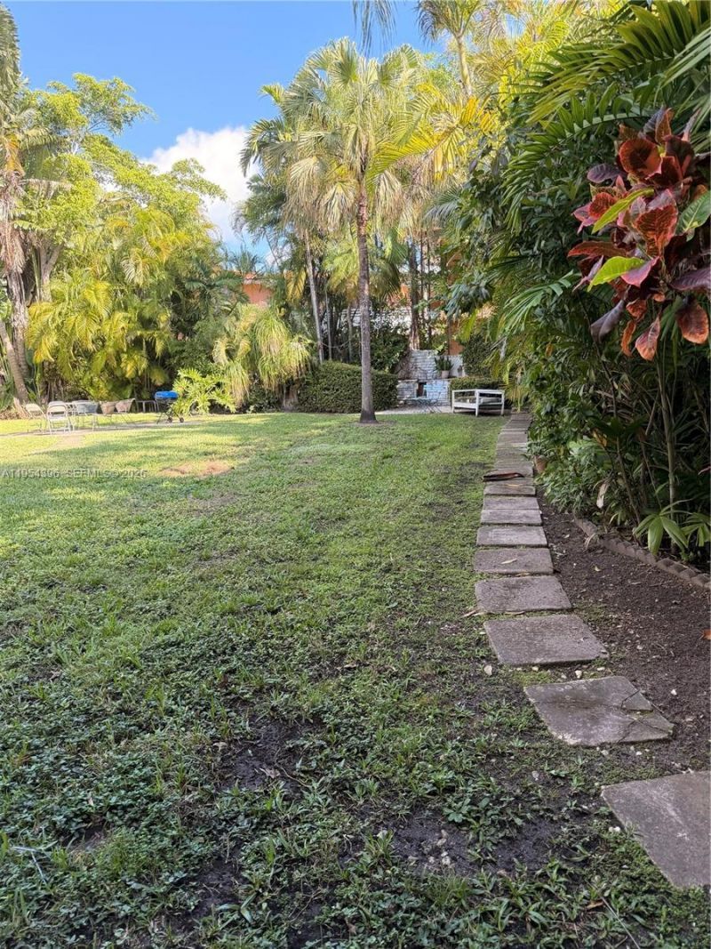 50 Park Dr, Unit 3, Bal Harbour, FL 33154 Photo