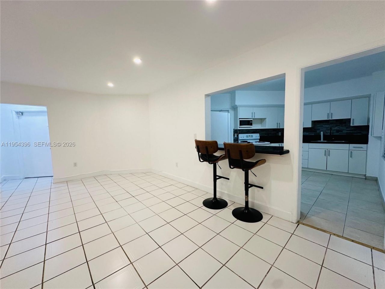 50 Park Dr, Unit 3, Bal Harbour, FL 33154 Photo