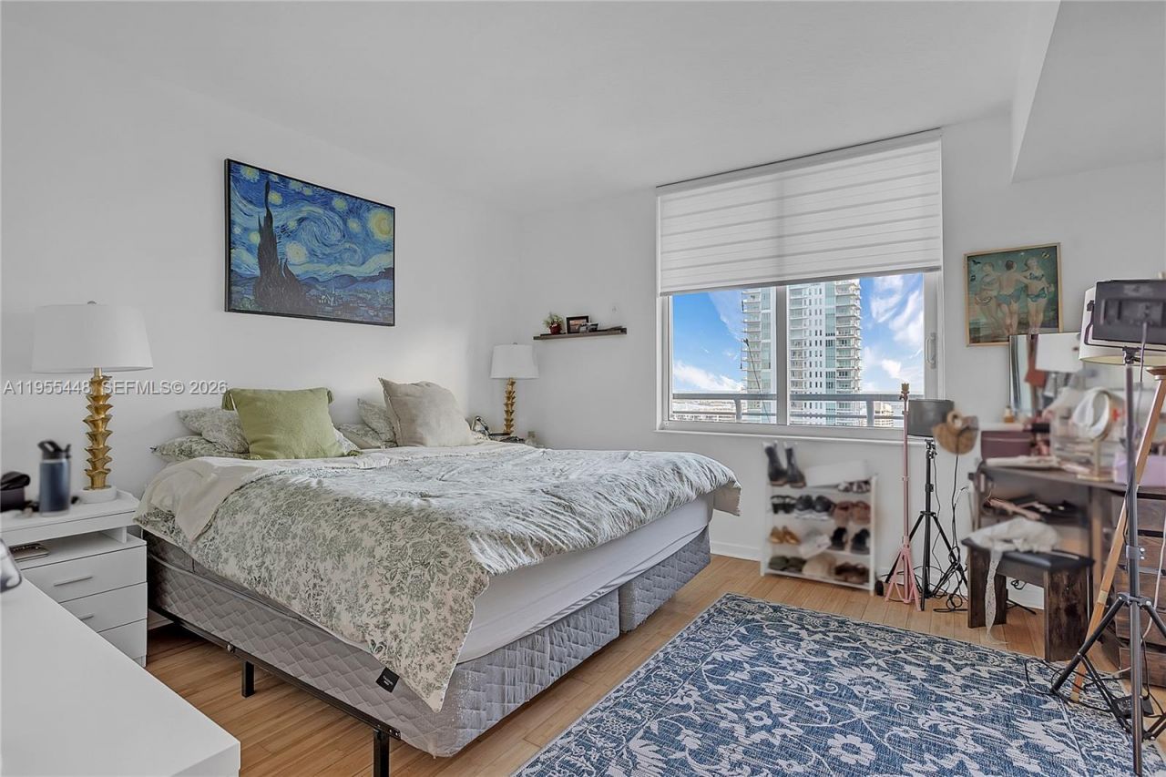 325 S Biscayne Bl, Unit 3117, Miami, FL 33131 Photo