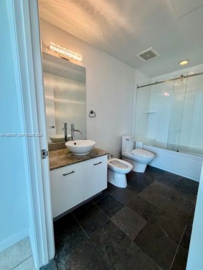 3029 NE 188th St, Unit 920, Aventura, FL 33180 Photo