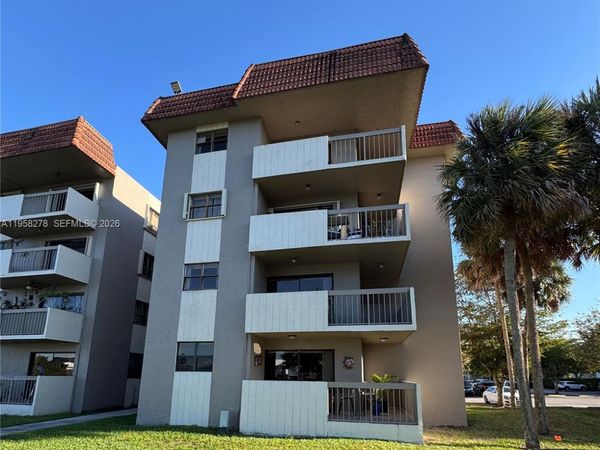 1101 SW 122nd Ave, Unit 302, Miami, FL 33184