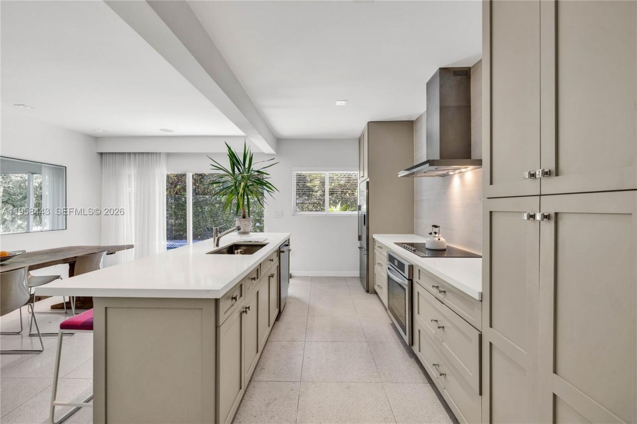 420 NE 87th St, El Portal, FL 33138 Photo