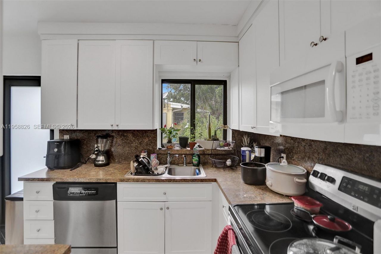 3255 SW 60th Ave, Miami, FL 33155 Photo