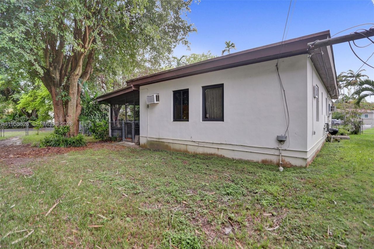 3255 SW 60th Ave, Miami, FL 33155 Photo