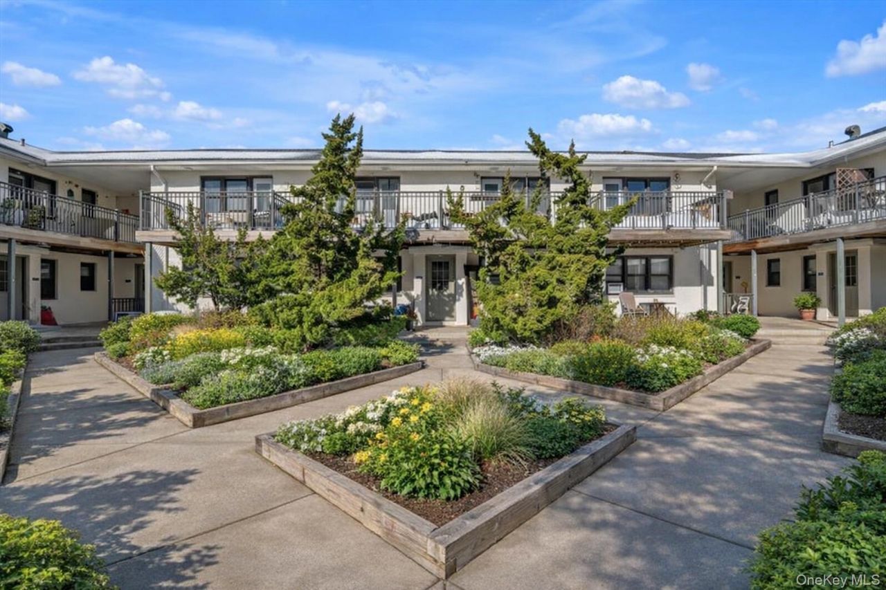 65 W Broadway, Unit 6A, Long Beach, NY 11561 Main Photo