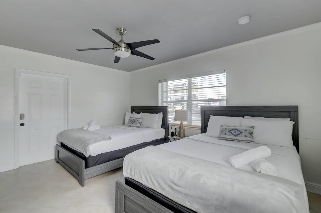 2740 NE 30th Place, Fort Lauderdale, FL 33306 Photo