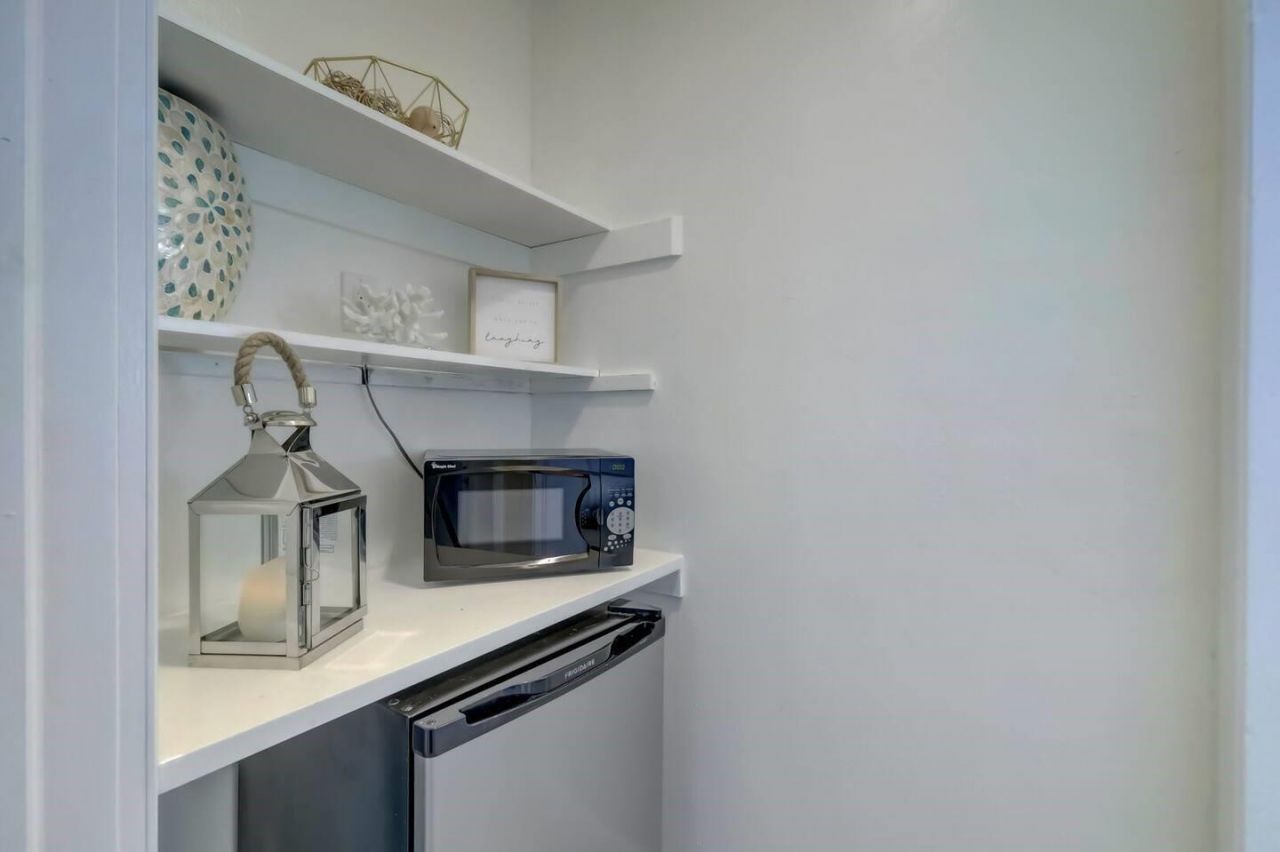 2740 NE 30th Place, Fort Lauderdale, FL 33306 Photo