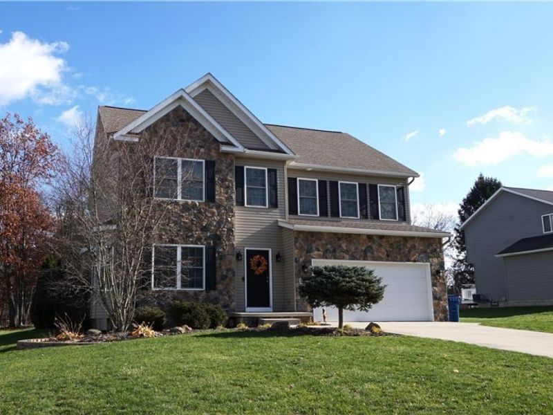 1405 Hidden Lake Boulevard, Akron, OH 44312 Photo 2