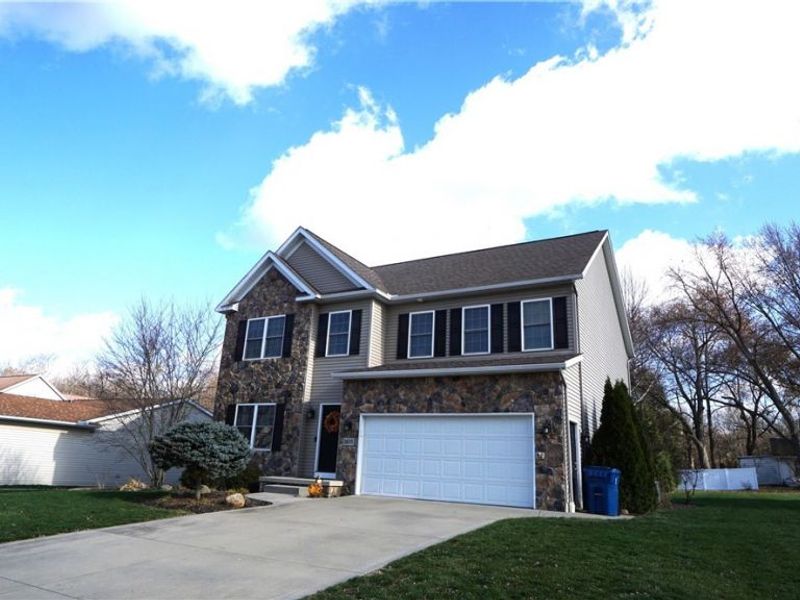 1405 Hidden Lake Boulevard, Akron, OH 44312 Photo 3