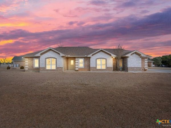 120 Lakewood Drive, Gatesville, TX 76528