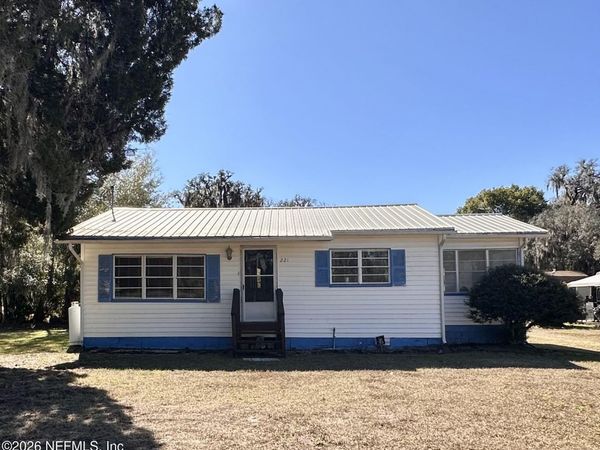 221 PERRY Street, Pomona Park, FL 32181