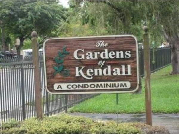 10985 SW 107th St, Unit 212, Miami, FL 33176