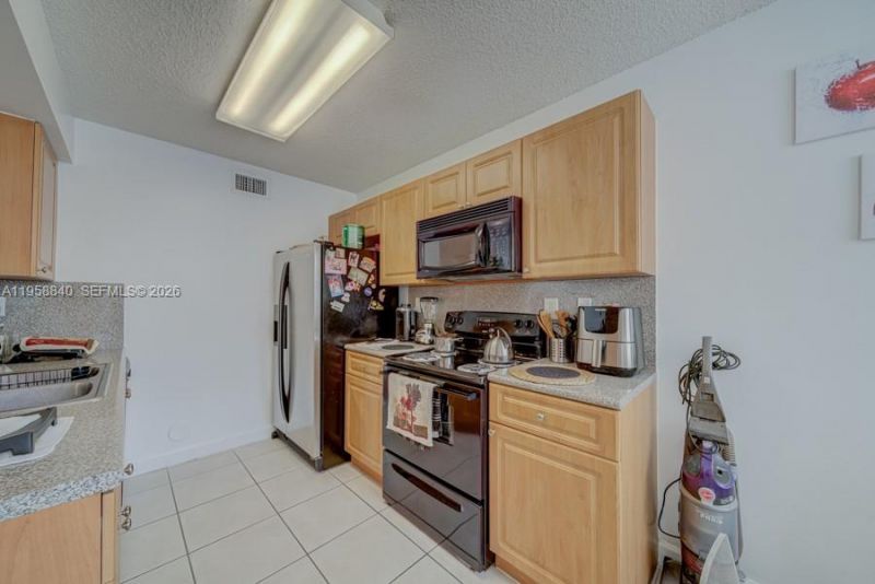 4876 NW 97th Ct, Unit 352, Doral, FL 33178 Photo