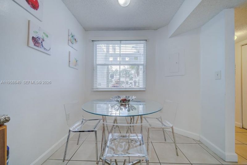 4876 NW 97th Ct, Unit 352, Doral, FL 33178 Photo