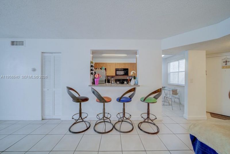 4876 NW 97th Ct, Unit 352, Doral, FL 33178 Photo