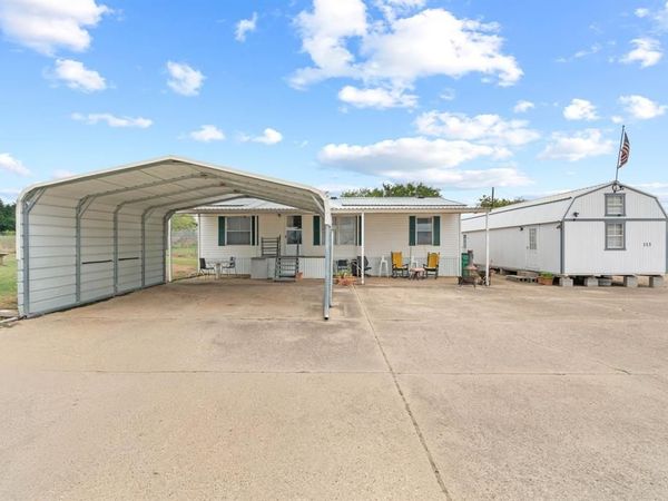 104 Runway Lane, Aurora, TX 76078