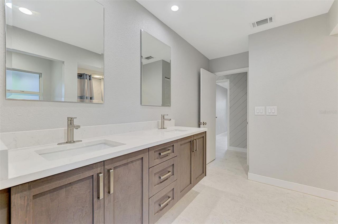 1224 S View Drive, Sarasota, FL 34242 Photo