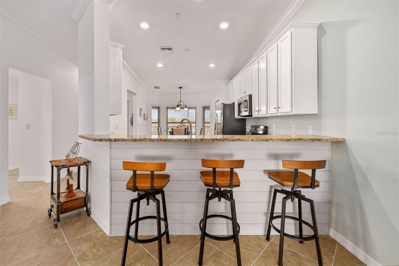 5604 Palmer Circle, Unit 206, Lakewood Ranch, FL 34211 Photo