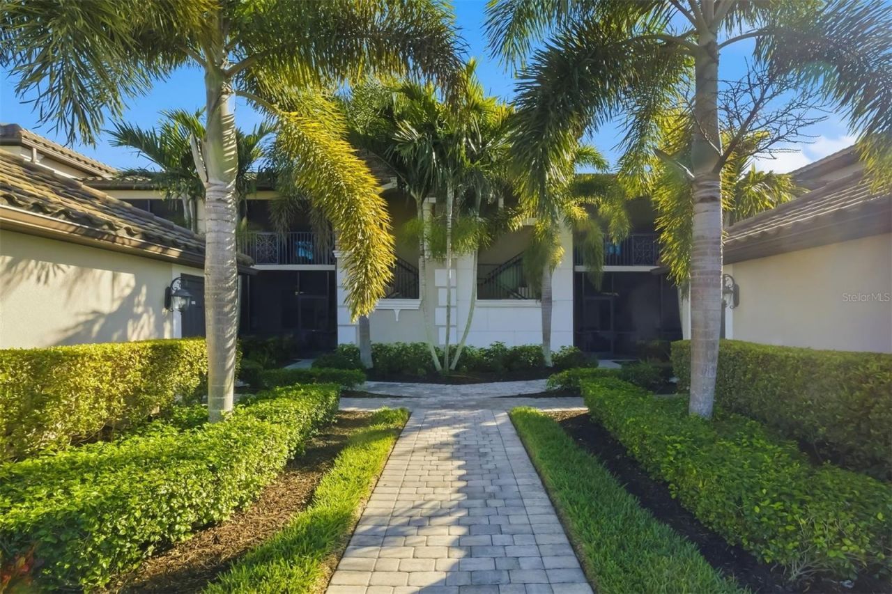 5604 Palmer Circle, Unit 206, Lakewood Ranch, FL 34211 Photo