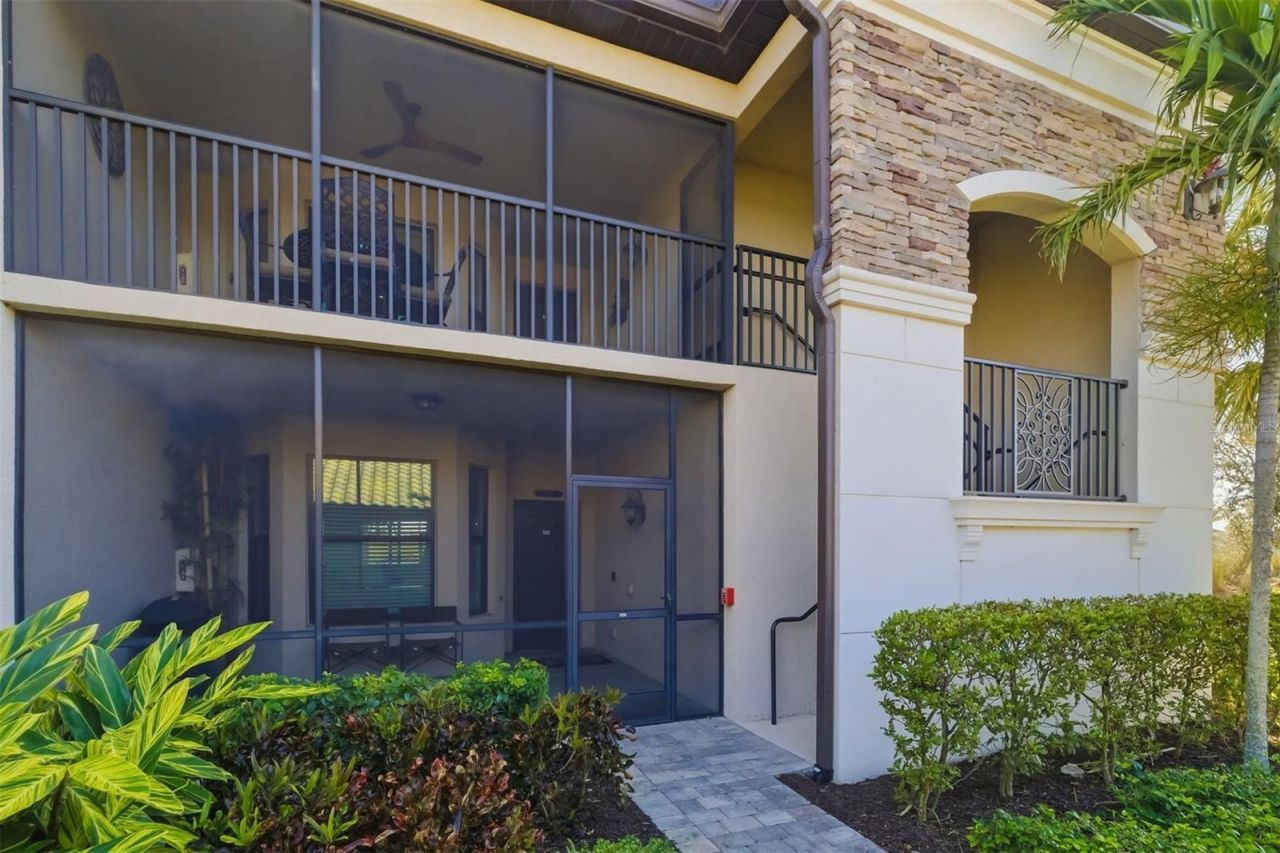 5604 Palmer Circle, Unit 206, Lakewood Ranch, FL 34211 Photo