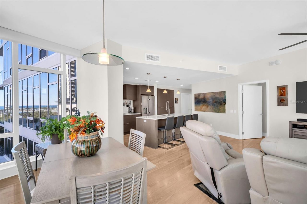 175 1st Street S, Unit 702, Saint Petersburg, FL 33701 Photo