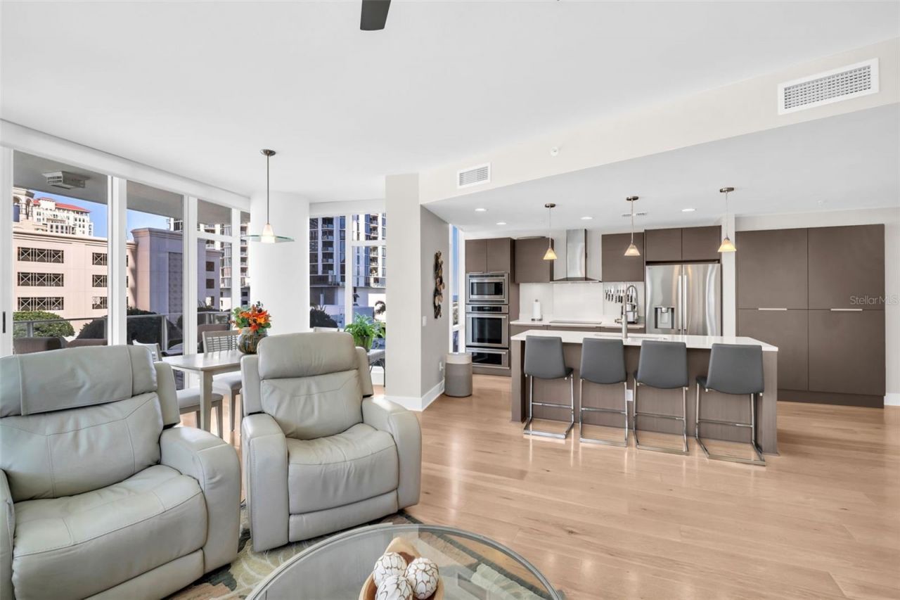 175 1st Street S, Unit 702, Saint Petersburg, FL 33701 Photo