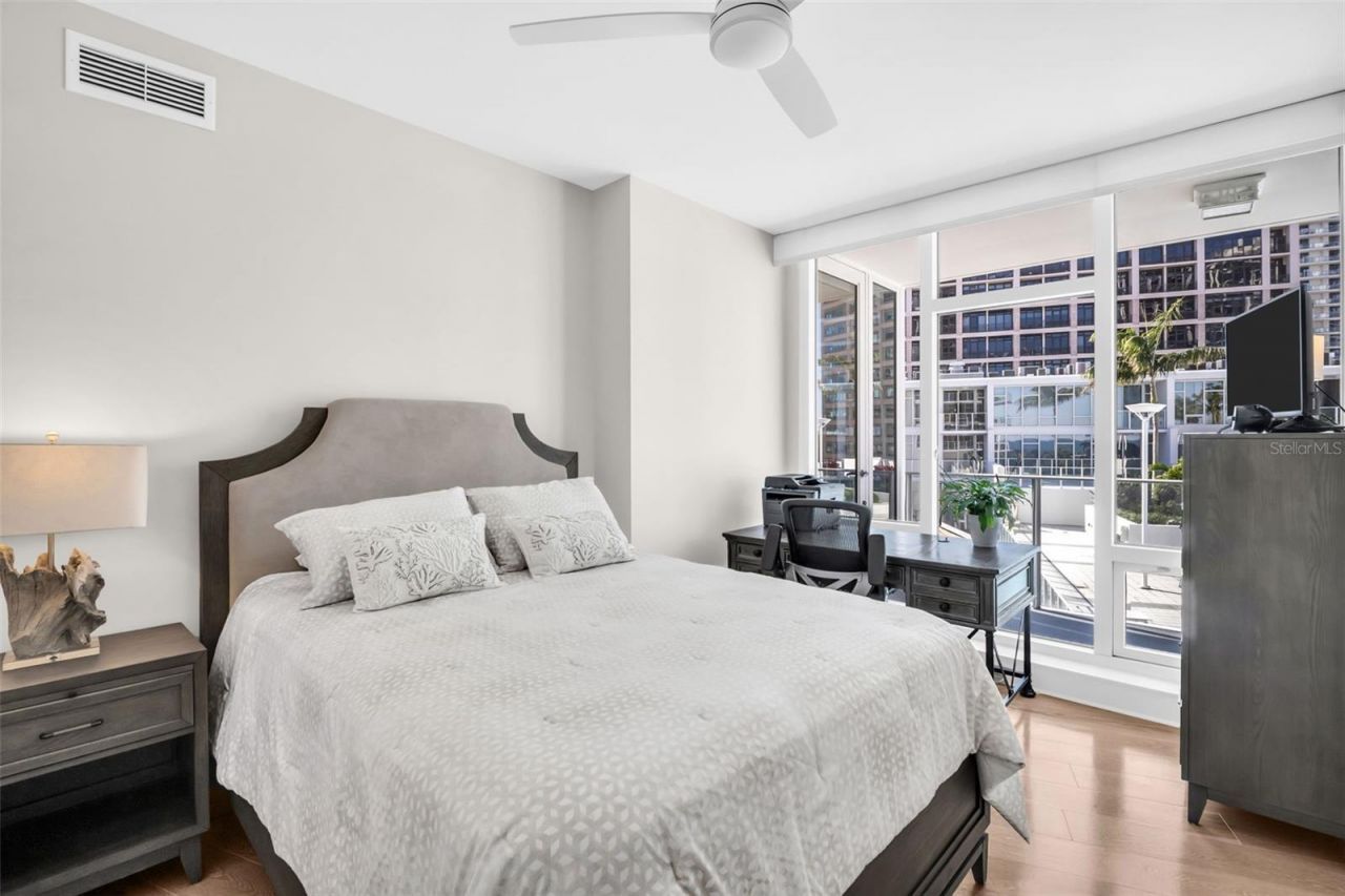 175 1st Street S, Unit 702, Saint Petersburg, FL 33701 Photo