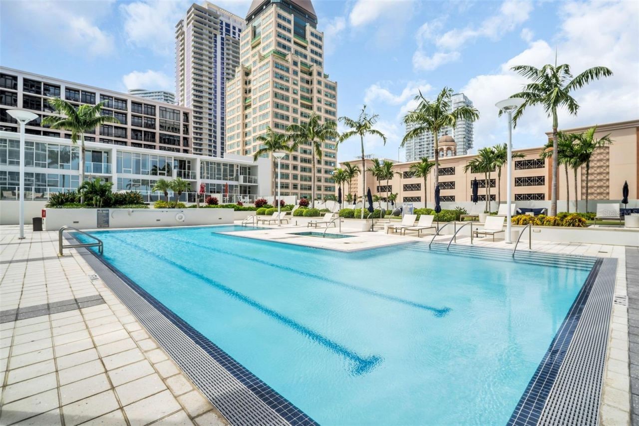 175 1st Street S, Unit 702, Saint Petersburg, FL 33701 Photo