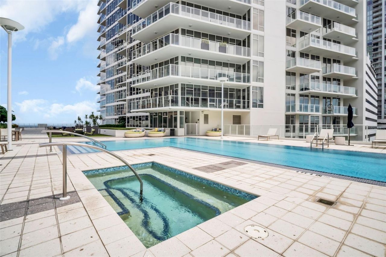 175 1st Street S, Unit 702, Saint Petersburg, FL 33701 Photo