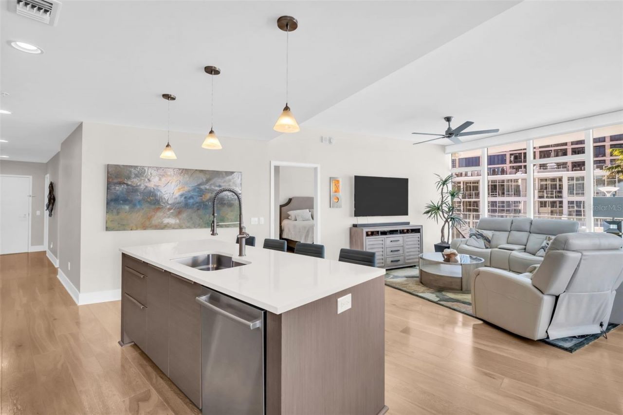 175 1st Street S, Unit 702, Saint Petersburg, FL 33701 Photo