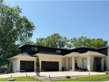 9702 NW 75th Street, Weatherby Lake, MO 64152