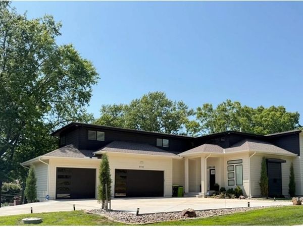 9702 NW 75th Street, Weatherby Lake, MO 64152