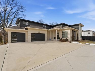 9702 NW 75th Street, Weatherby Lake, MO 64152