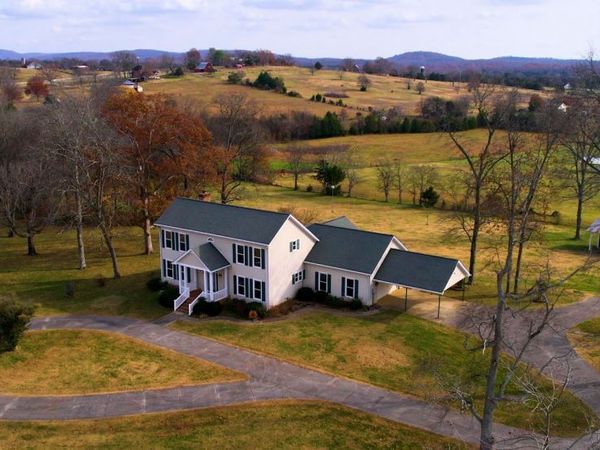 8102 Pleasant View Dr, Lascassas, TN 37085