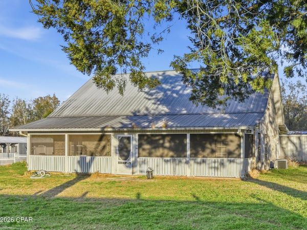 3136 Aycock Road, Cottondale, FL 32431