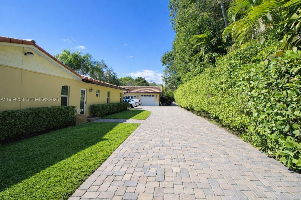 15144 SW 72nd Ct, Palmetto Bay, FL 33158 Photo