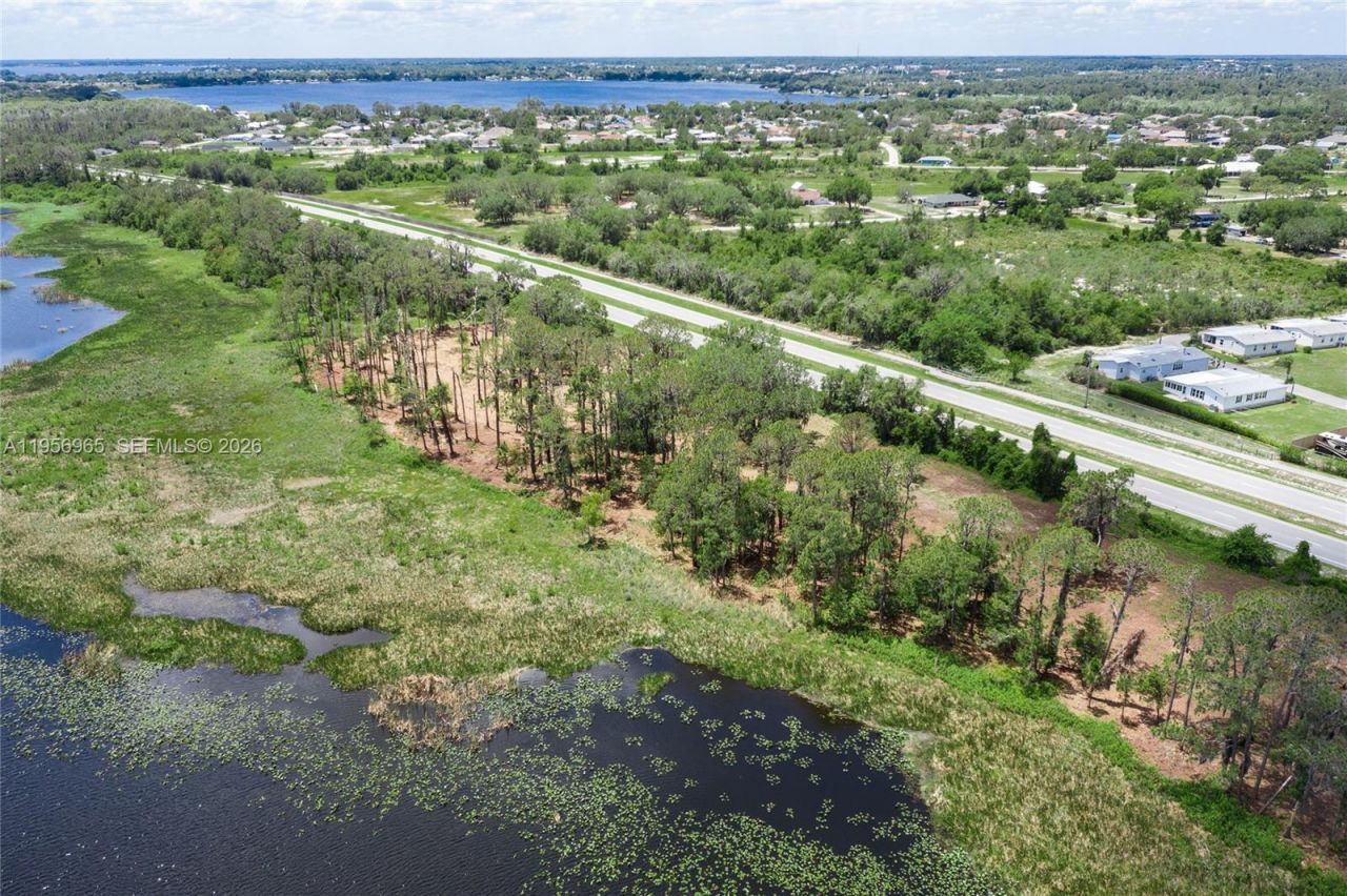 2916 Holiday Beach Dr, Avon Park, FL 33825 Photo