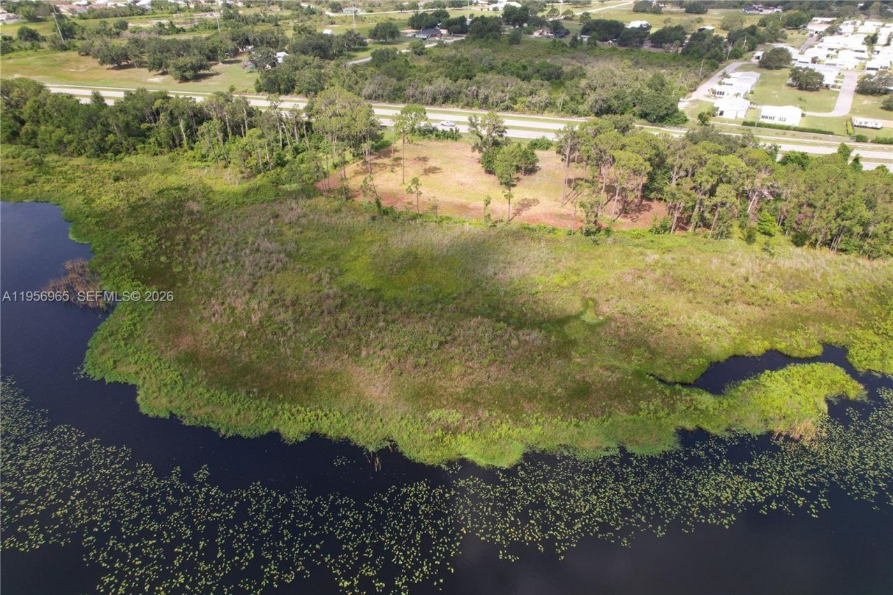 2916 Holiday Beach Dr, Avon Park, FL 33825 Photo