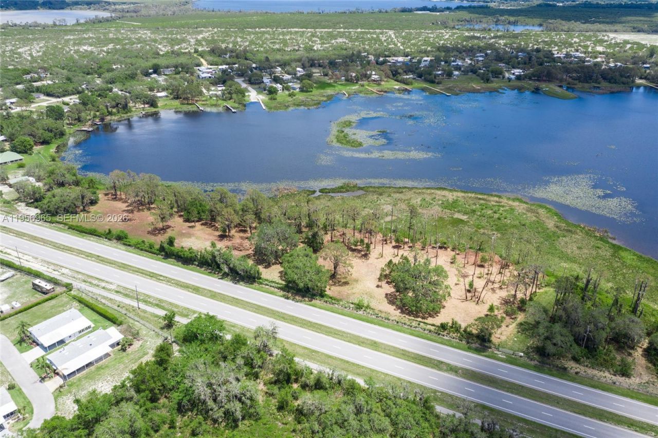 2916 Holiday Beach Dr, Avon Park, FL 33825 Photo