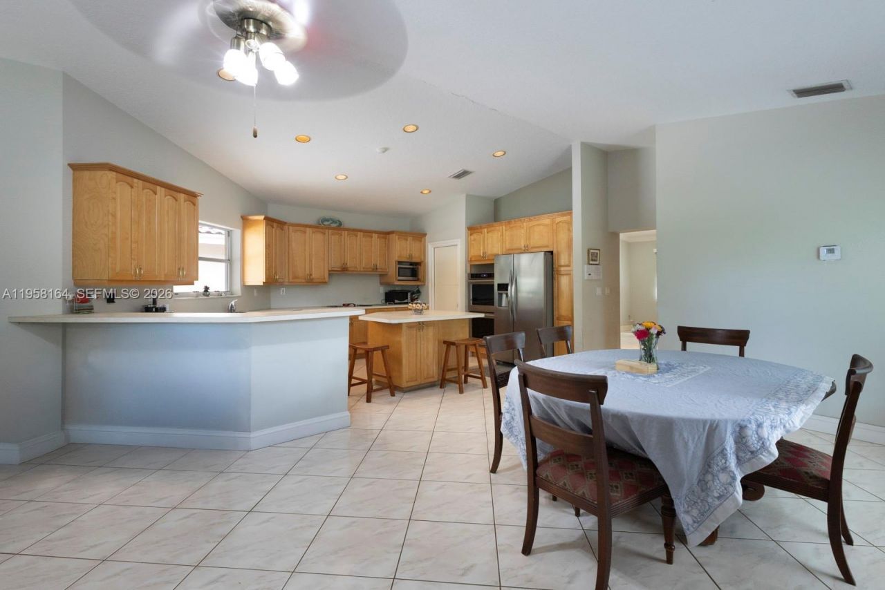 7821 SW 129th Ter, Pinecrest, FL 33156 Photo