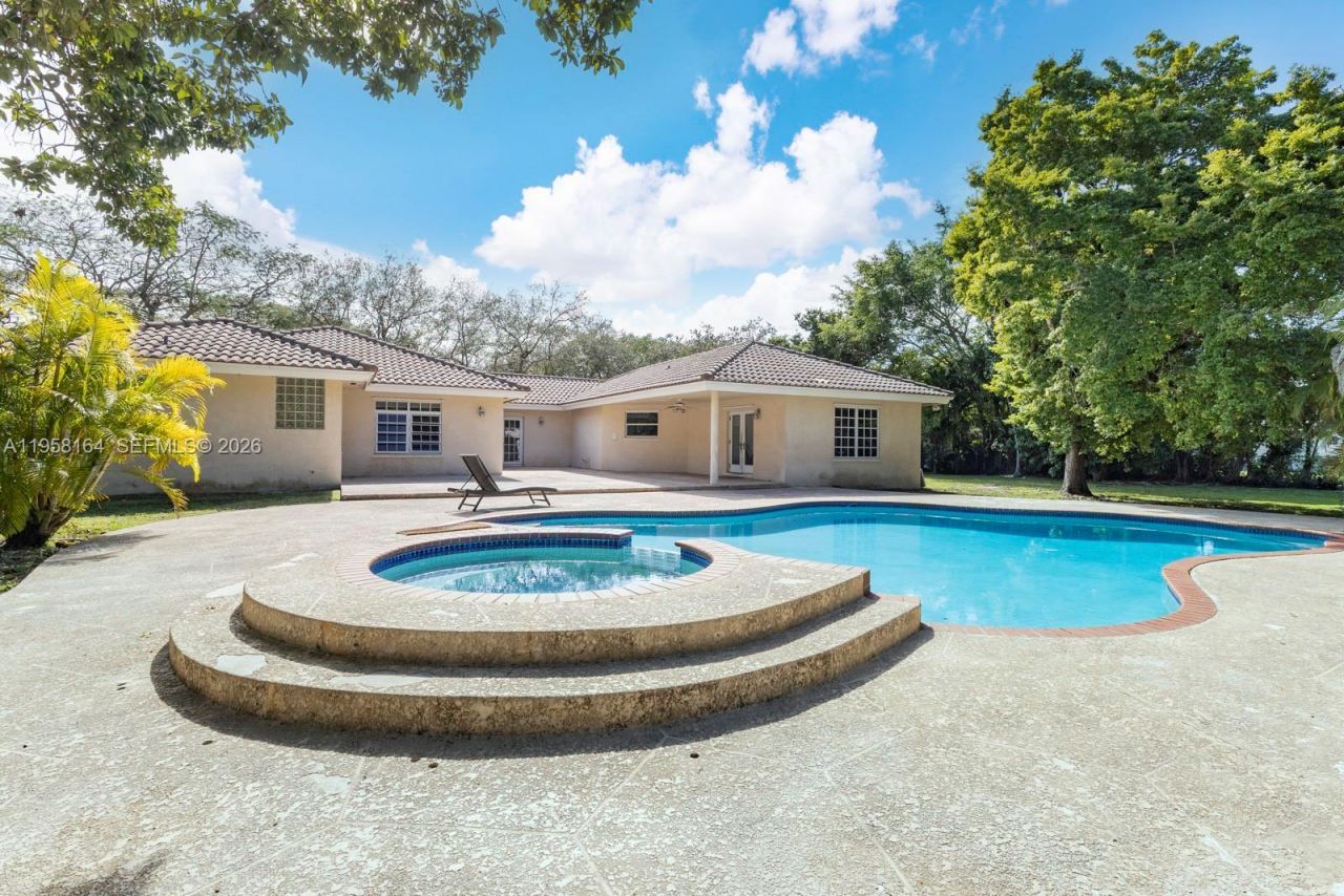 7821 SW 129th Ter, Pinecrest, FL 33156 Photo