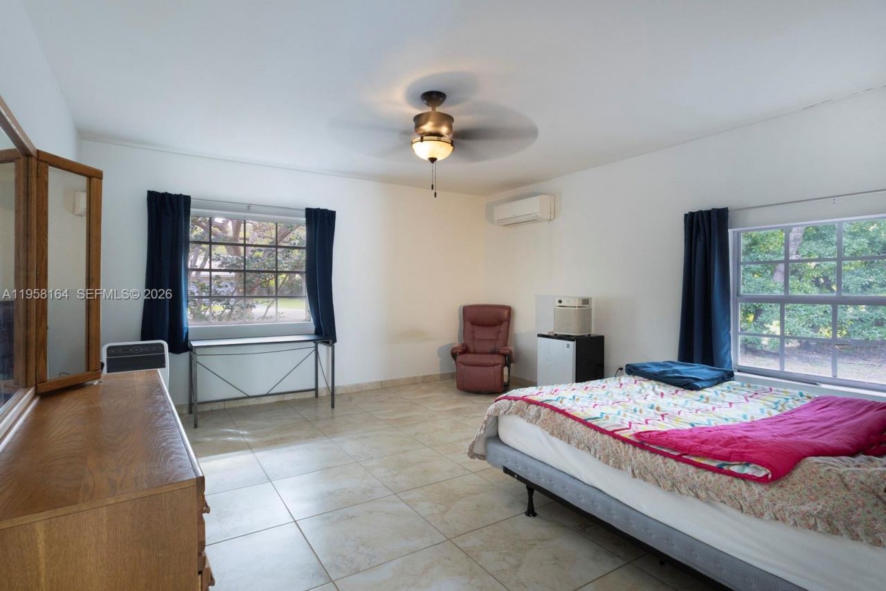 7821 SW 129th Ter, Pinecrest, FL 33156 Photo