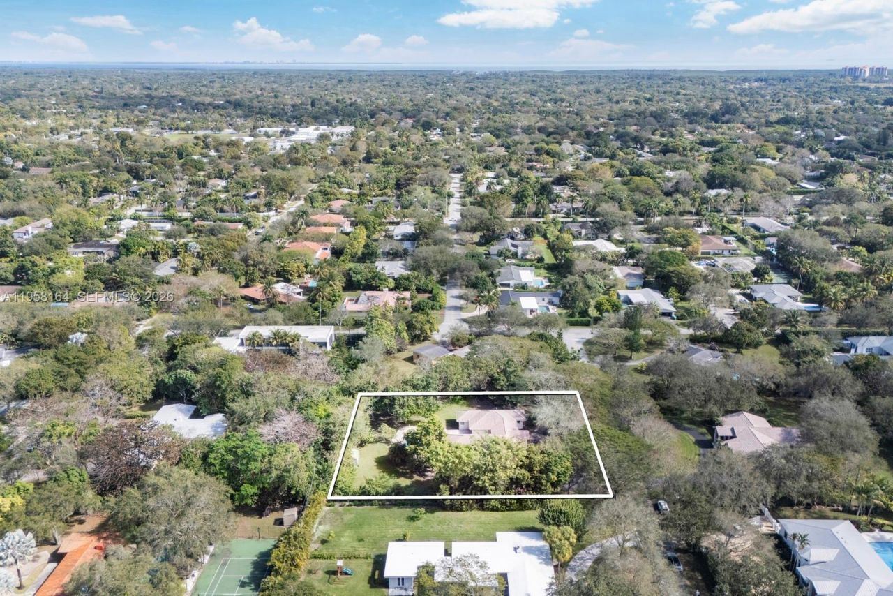 7821 SW 129th Ter, Pinecrest, FL 33156 Photo