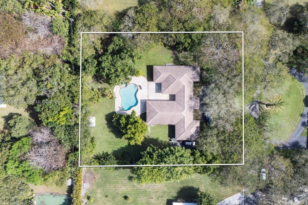 7821 SW 129th Ter, Pinecrest, FL 33156 Photo