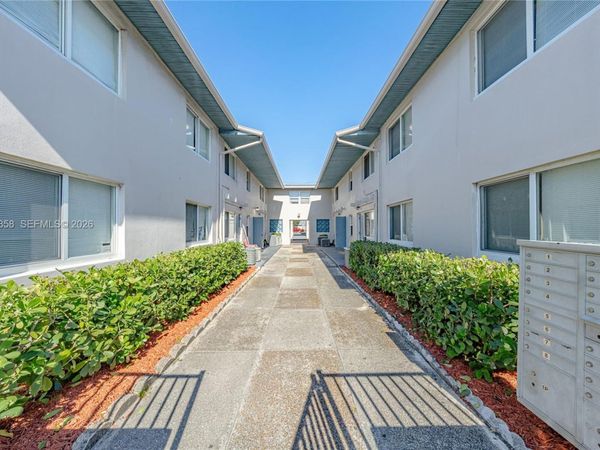 Unit P, Lake Park, FL 33403