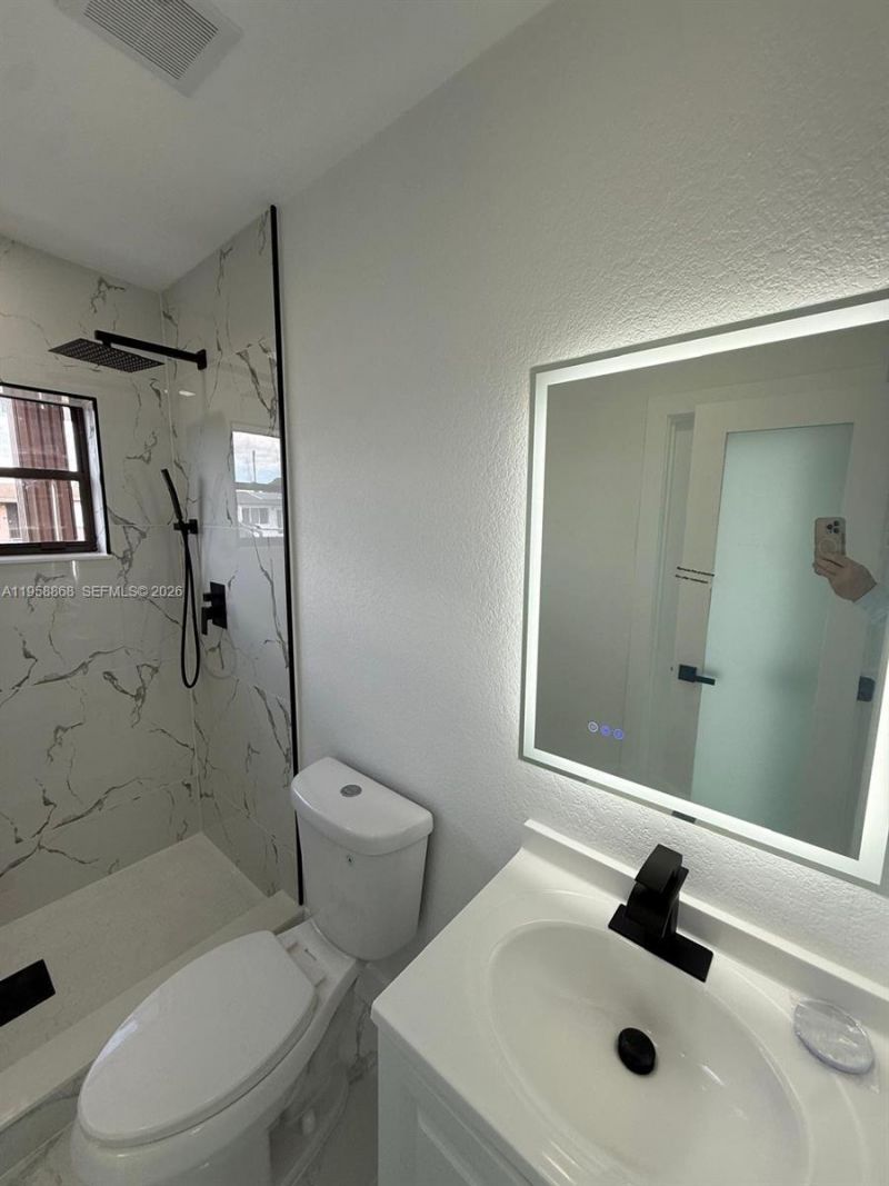 2860 NW 164th Ter, Miami Gardens, FL 33054 Photo