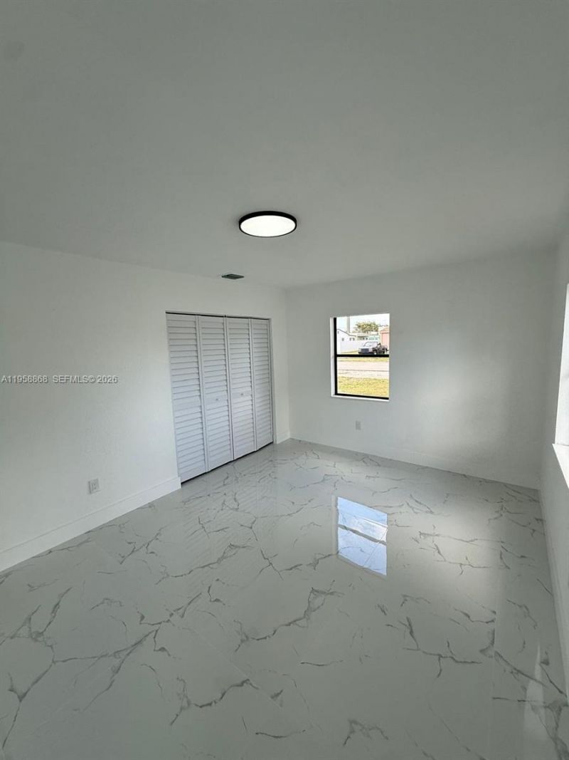 2860 NW 164th Ter, Miami Gardens, FL 33054 Photo